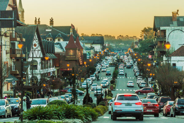 como surgiu gramado
