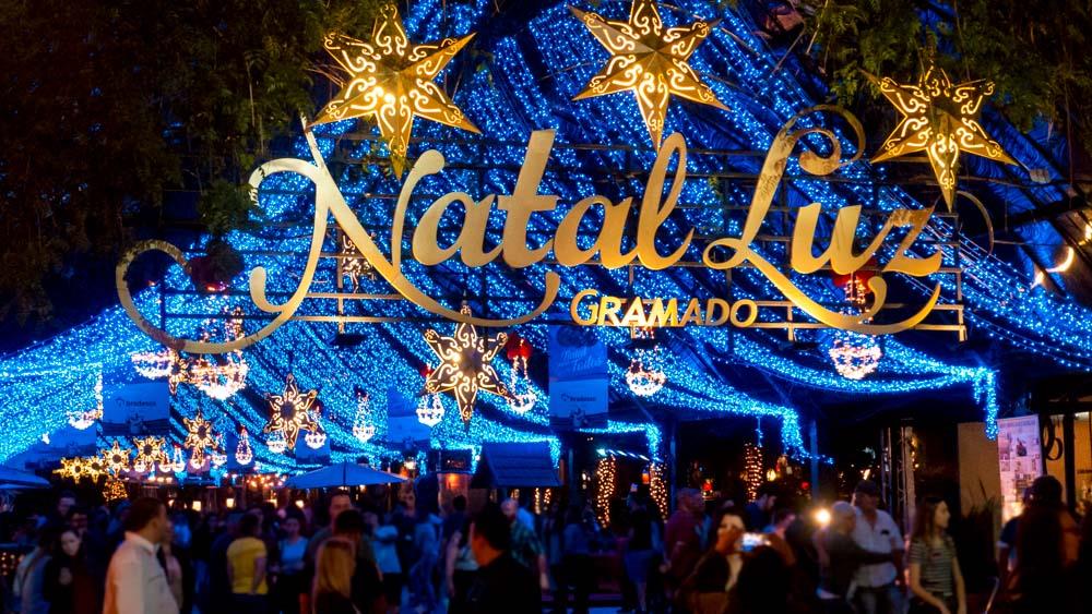 Decoração iluminada do Natal Luz de Gramado — imagem ilustrativa